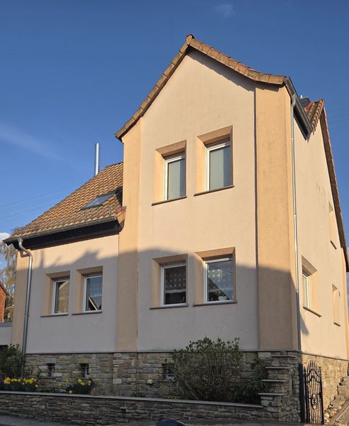 Charmantes Einfamilienhaus in Hofheim‑Langenhain